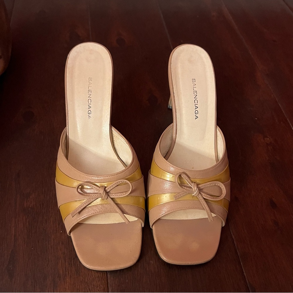 ￼ Balenciaga kitten heels with bow